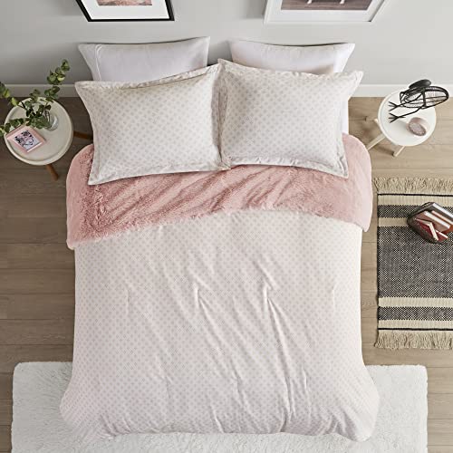 Intelligent Design Shaggy Faux Fur Cozy Reversible Comforter Set Petal Print Reverse, Modern All Season Lightweight Fuzzy Bedding with Matching Sham, Blush Full/Queen 3 Piece