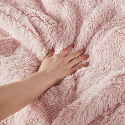 Intelligent Design Shaggy Faux Fur Cozy Reversible Comforter Set Petal Print Reverse, Modern All Season Lightweight Fuzzy Bedding with Matching Sham, Blush Full/Queen 3 Piece