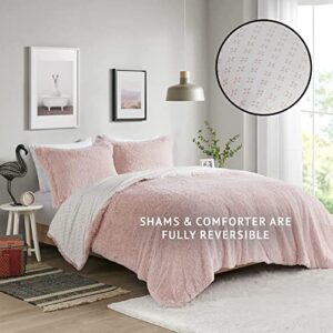 Intelligent Design Shaggy Faux Fur Cozy Reversible Comforter Set Petal Print Reverse, Modern All Season Lightweight Fuzzy Bedding with Matching Sham, Blush Full/Queen 3 Piece