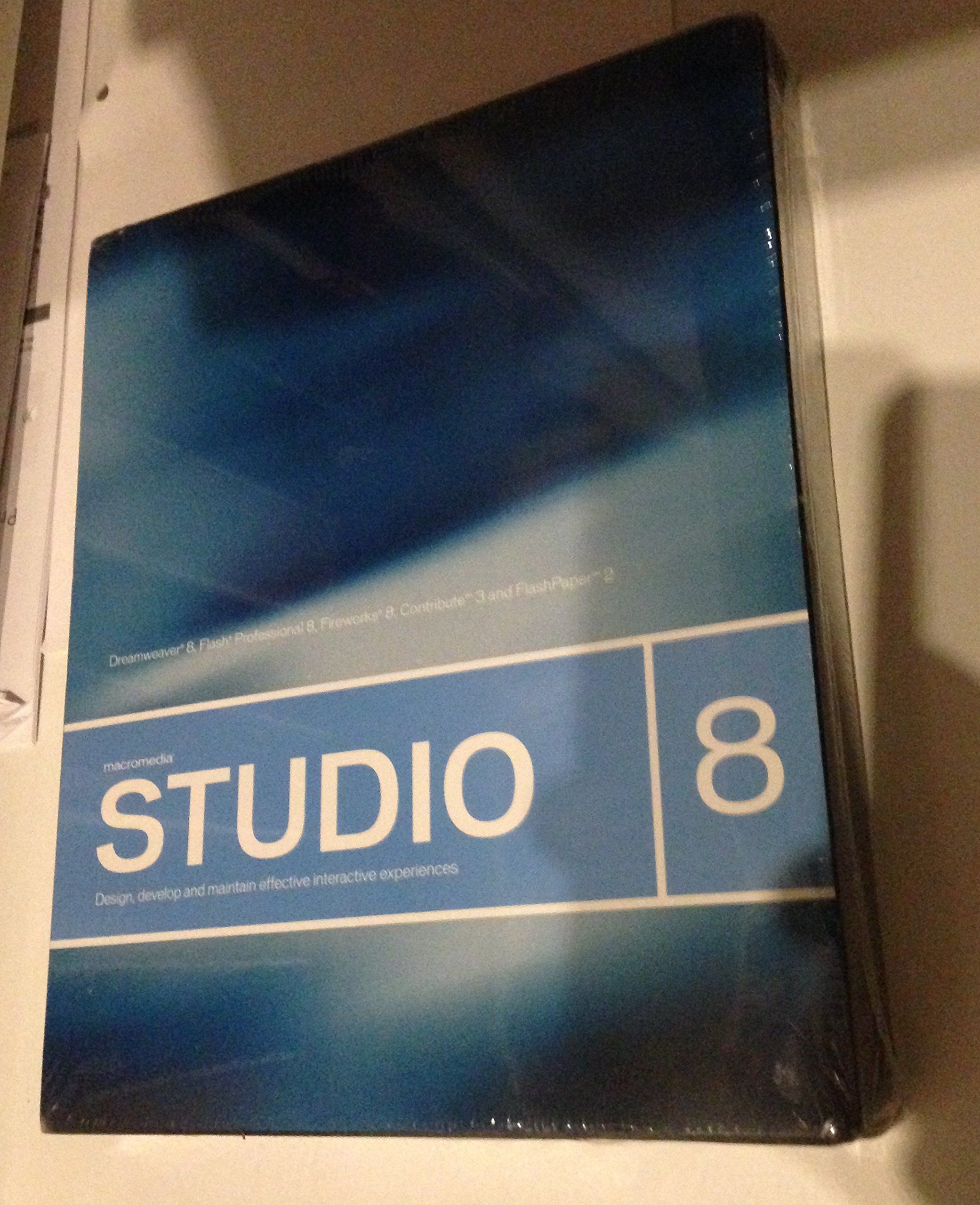 Macromedia Studio 8 Win/Mac