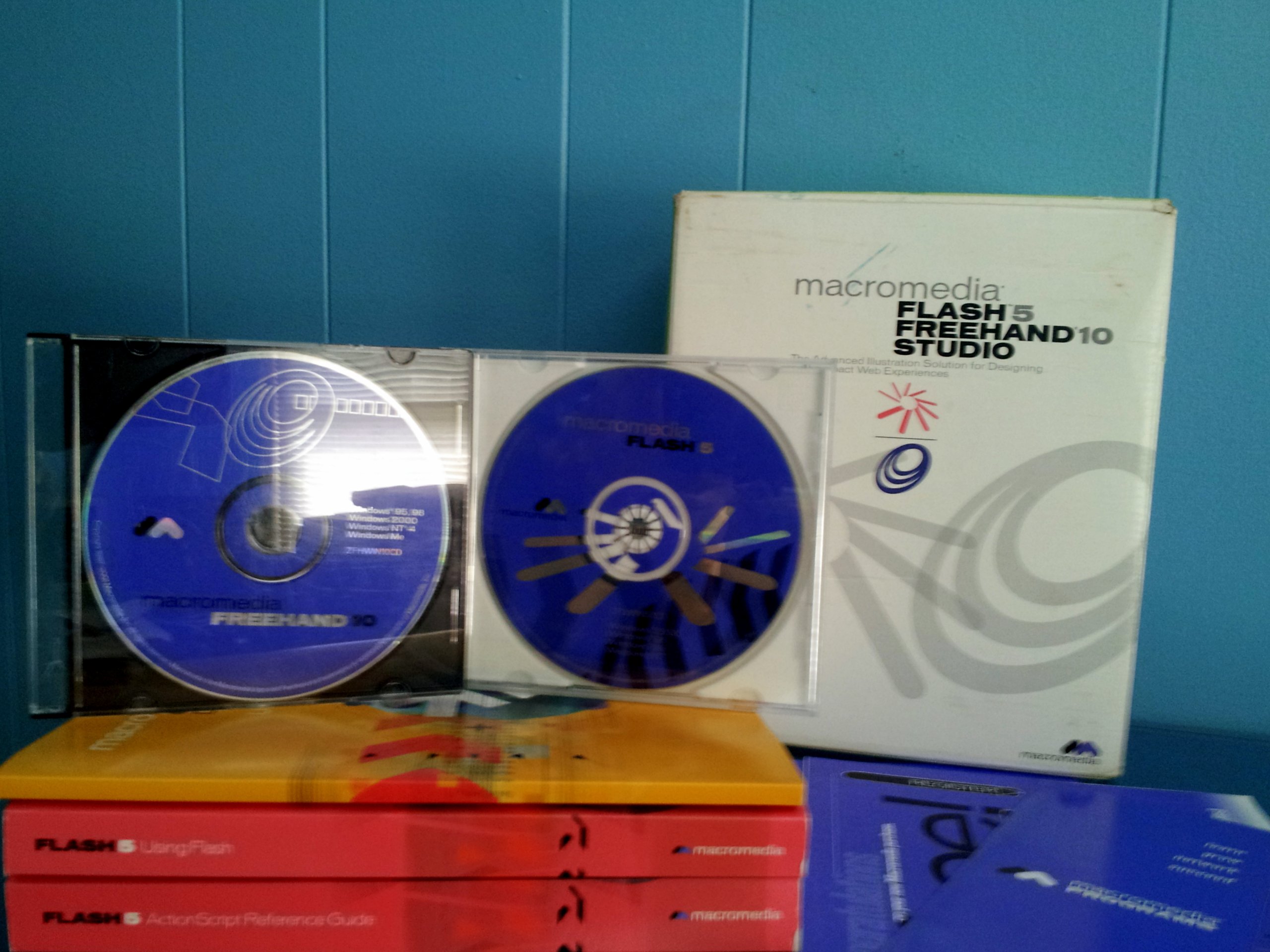 Macromedia Flash 5 Freehand 10 Studio