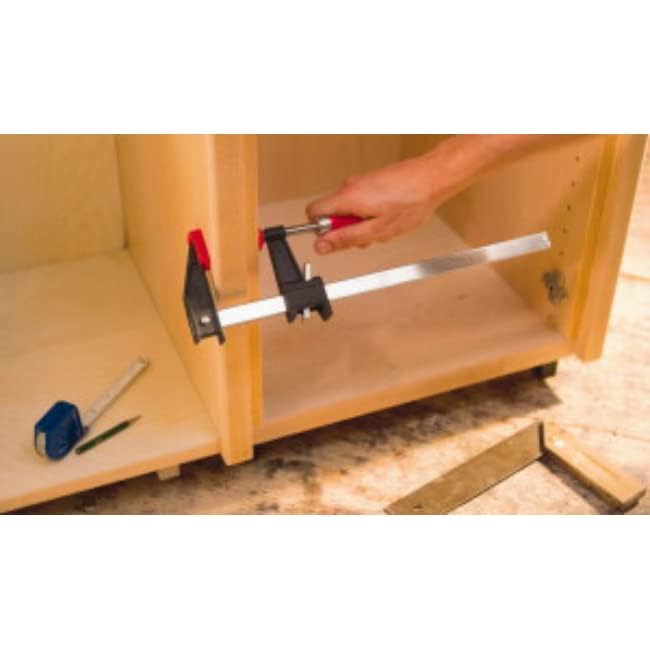 Bessey Clutch Style Bar Clamps - 18 In 600 lb - GSCC2.518- Woodworking Clamps with Ergonomic Handle, Non-Marring Pads, Durable Cast-Iron Jaws & Serrated Rail for Carpentry & Cabinetry