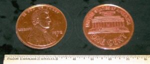 replica 1972 lincoln memorial cent or penny. big huge large 3" metal coin