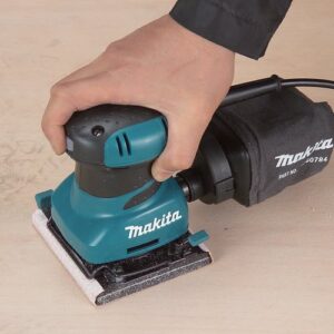 Makita 1/4 In. Sheet Finishing Sander