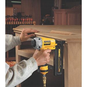 DEWALT Finish Nailer, 16GA, 1-Inch to 2-1/2-Inch (D51257K)