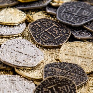 Beverly Oaks Metal Pirate Coins - Gold and Silver Spanish Doubloon Replicas - Fantasy Metal Coin Pirate Treasure (200-Coins)