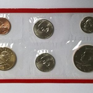 2005 P & D Mint Set in Original U.S. Government Packaging 22-Coins