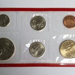 2005 P & D Mint Set in Original U.S. Government Packaging 22-Coins