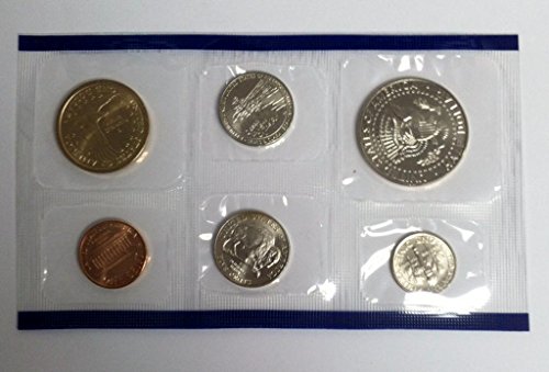 2005 P & D Mint Set in Original U.S. Government Packaging 22-Coins