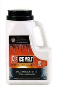 qik joe instant snow and ice melt for sidewalks, driveways, steps, and parking lots, deicer for concrete, asphalt, wood, and other surfaces, effective to -25 degrees, 9 pounds