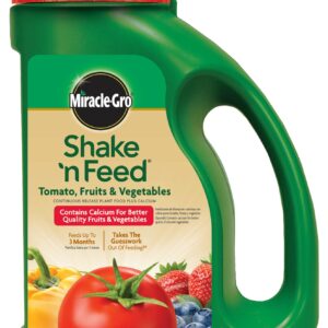 Miracle-Gro Shake 'n Feed Continuous Release Plant Food with Calcium for Tomatoes, Fruits, and Vegetables, 4.5-Pound (Slow Release Plant Fertilizer)