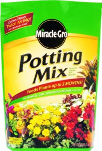 miracle gro 75678300 8 qt potting mix 0.21-0.11-0.16