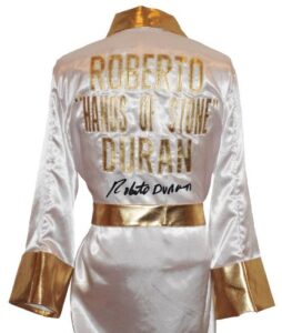 roberto duran signed white robe "hands of stone" on back - autographed boxing robes and trunks