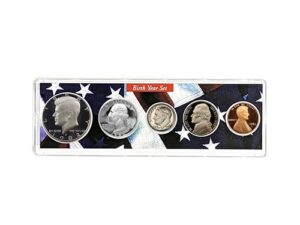 1982-5 coin birth year set in american flag holder uncirculated