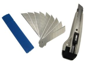 sdi-0423 snap-off utility knife with 12 set of sk2+cr blades, 18mm medium duty cutter