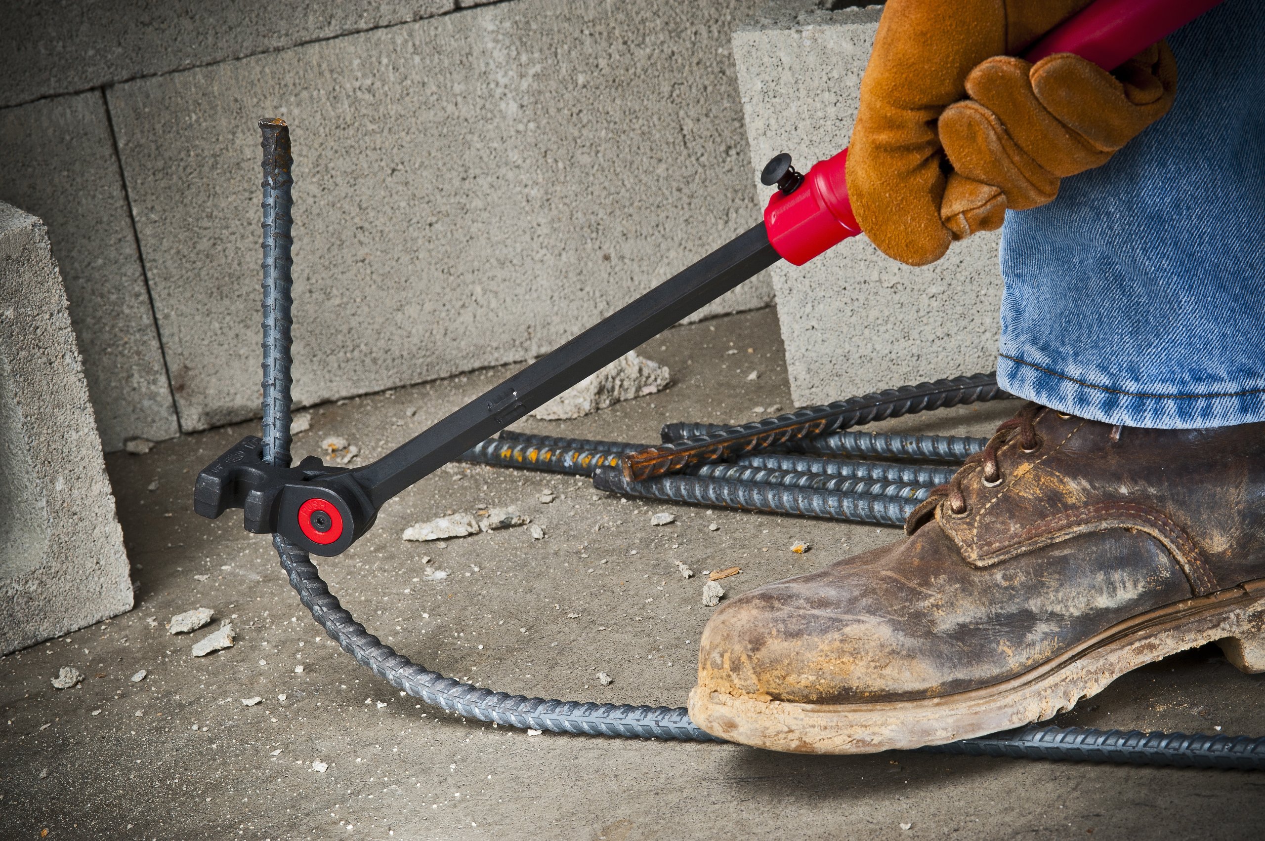 Crescent H.K. Porter 3/8" (3) and 1/2" (4) Extendable Indexing Rebar Bender, RB4, Red/Black