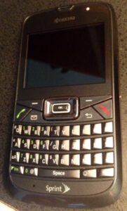 sprint kyocera brio s3015 qwerty cell phone no contract required