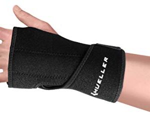 MUELLER Sports Medicine Reversible Wrist Brace with Splint, for Men and Women, Black, One Size