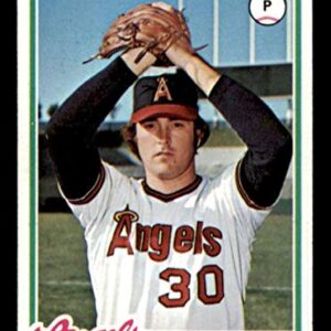 1978 Topps Baseball Card #400 Nolan Ryan