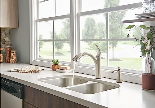 Moen Camerist Spot Resist Stainless One-Handle Kitchen Faucet with Pullout Spray Head, Featuring Power Clean and Reflex Docking System, 7545SRS, 0.375