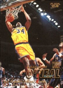 1997 fleer basketball card (1997-98) #100 shaquille o'neal