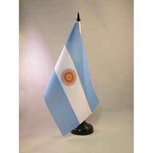 az flag argentina table flag 5'' x 8'' - argentine desk flag 21 x 14 cm - black plastic stick and base