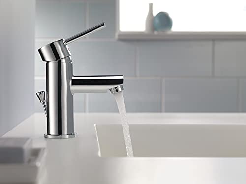 Delta Faucet Modern Single Hole Bathroom Faucet, Single Handle Bathroom Faucet Chrome, Bathroom Sink Faucet, Drain Assembly, Chrome 559LF-PP 7.25 x 6.00 x 6.25 inches