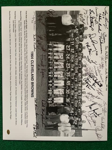 1964 CLEVELAND BROWNS SIGNED 16x20 TEAM PHOTO SIGNED BY 43 JIM BROWN