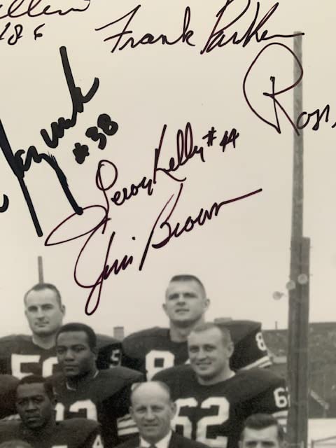 1964 CLEVELAND BROWNS SIGNED 16x20 TEAM PHOTO SIGNED BY 43 JIM BROWN