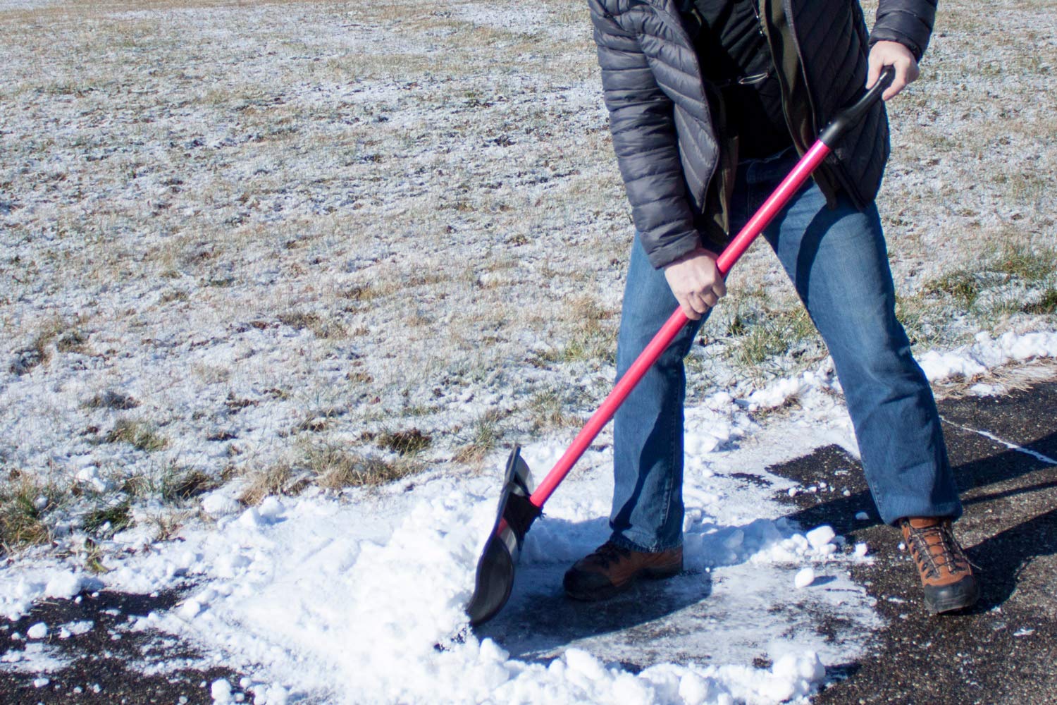 Bully Tools 92814 Combination Snow Shovel with Fiberglass D-Grip Handle, 22-Inch