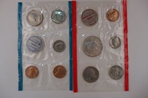 1970 mint set p and d mint coins uncirculated