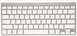 apple wireless keyboard with bluetooth - silver (renewed)