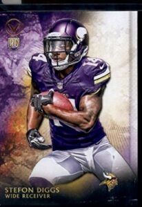 2015 topps valor #197 stefon diggs football rookie card in protective display case