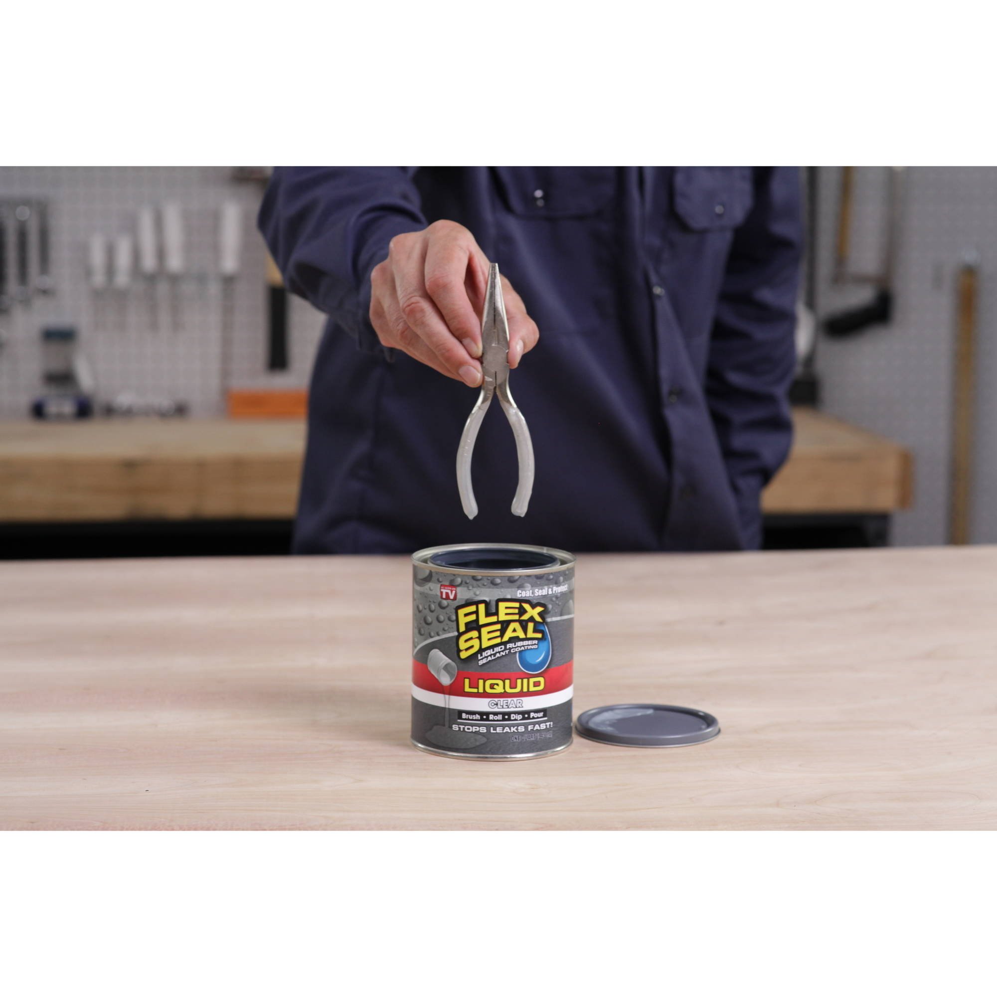 Flex Seal Liquid, 32 oz, Clear, Liquid Rubber Coating Sealant, Waterproof, Flexible, Breathable, and UV Resistant, Roof Repair, Basements, RV, Campers, Trailers, Marine, EPDM, Masonry