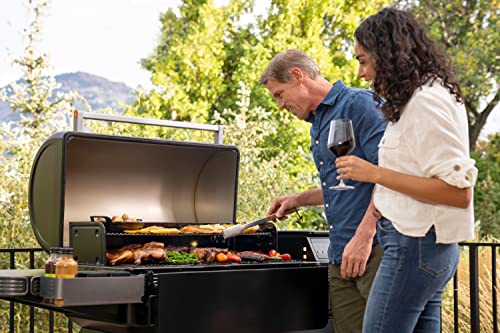 Traeger Ironwood XL Wood Pellet Grill and Smoker with WiFi and App Connectivity,Black