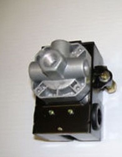 Air Compressor Pressure Control Switch 4 Ports 95-125 PSI w/ 0-200 PSI Gauge 150 PSI pop off valve