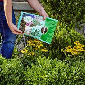 Miracle-Gro Shake 'N Feed Flowering Trees and Shrubs Plant Food