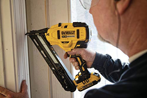 DEWALT 20V MAX Finish Nailer Kit, Angled, 15GA, Battery, Charger & Bag (DCN650D1)