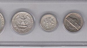 1962 Birth Year Coin Set (5) Coins - Half dollar, Quarter, Dime, Nickel, and Cent All Dated 1962 and Encased in Plastic Display Case Extremely Fine