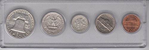 1962 Birth Year Coin Set (5) Coins - Half dollar, Quarter, Dime, Nickel, and Cent All Dated 1962 and Encased in Plastic Display Case Extremely Fine