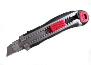 smithline heavy-duty professional grade 18mm (3/4 inch) utility knife retractable razor, box cutter, snap-off sk2 blades
