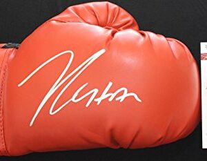 Julio Cesar Chavez signed laced glove, WBC, WBA, IBC, RING, JSA COA WP569559 - Autographed Boxing Gloves