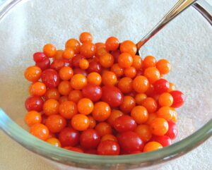 world's smallest tomato seeds - tiny currant - b312 (50 seeds, 1/10 gram)