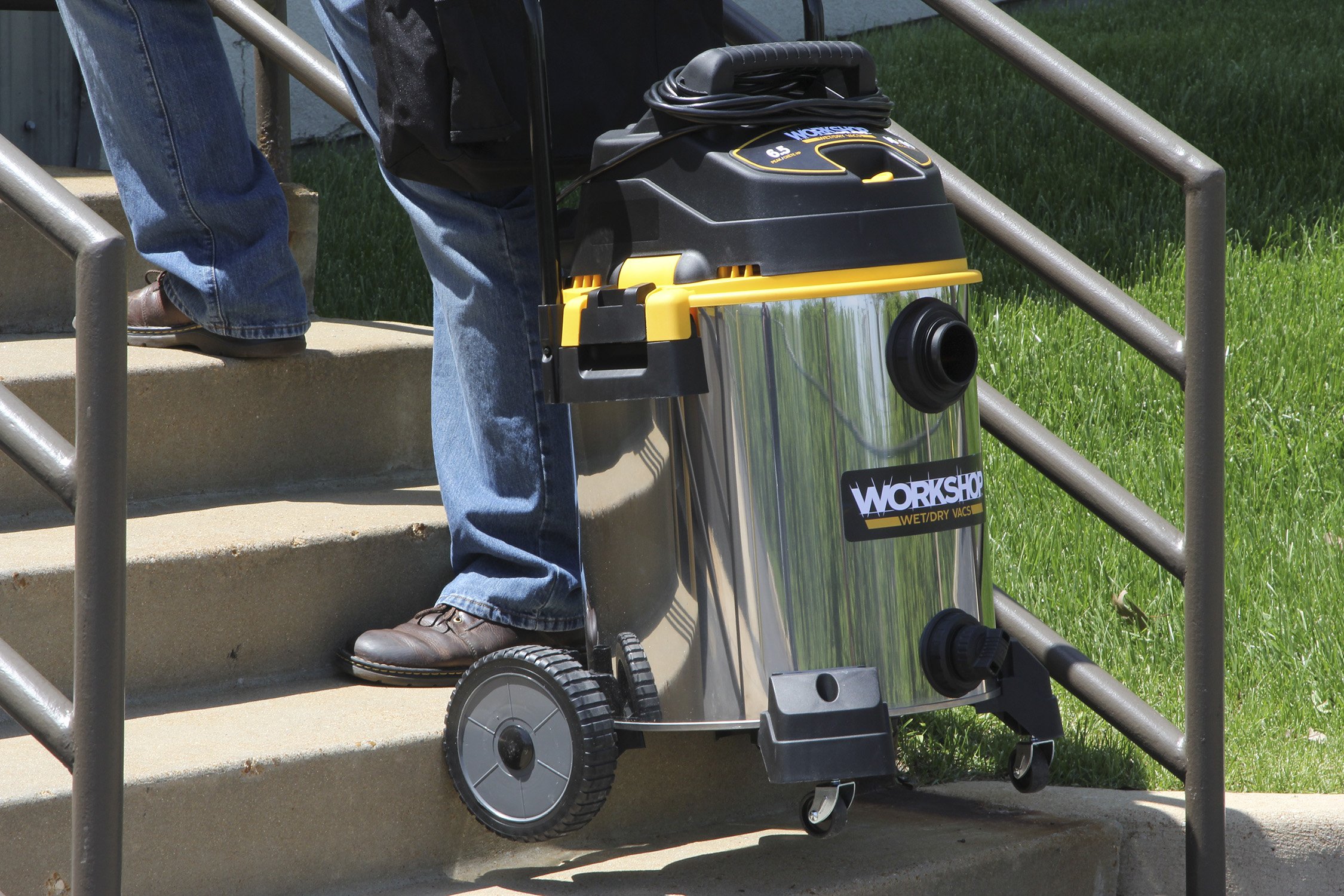 WORKSHOP Wet/Dry Vacs WS1600SS Stainless Steel 6.5-Peak Wet Dry Vacuum Cleaner, 16 Gallon w/ attachment and hose