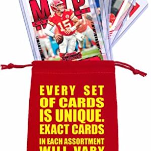 Patrick Mahomes Football Cards (5) Assorted Bundle - Kansas City Chiefs Trading Card Gift Set