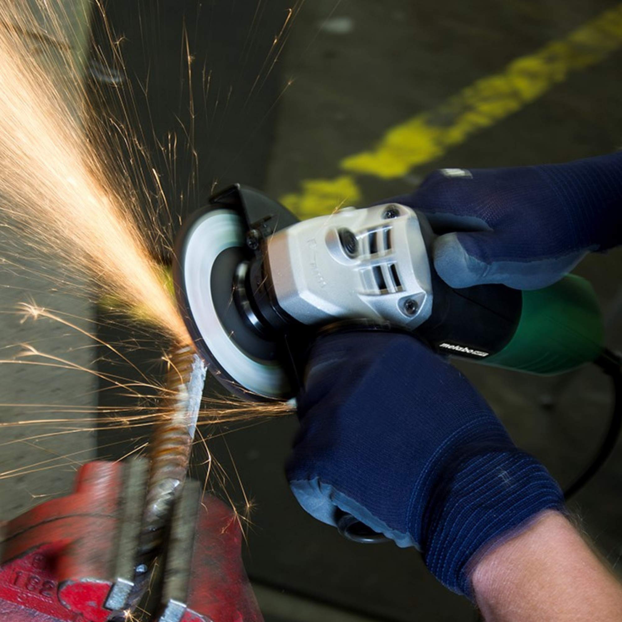 Metabo HPT Angle Grinder 4-1/2-Inch Includes 5 Grinding Wheels & Hard Case 6.2-Amp Motor Compact & Lightweight G12SR4