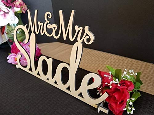 Mr & Mrs Sign - Custom Wedding Name sign - Script Surname - Personalized Wedding Sign - Sweetheart table - ROCH FONT