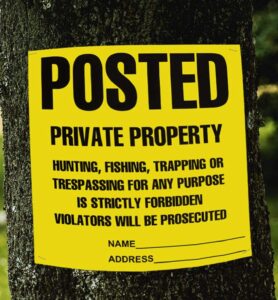 posted signs no trespassing no hunting signs, (100 pack) posted signs no hunting or trespassing signs, heavy duty, weather resistant, 11” x 11" posted signs yellow
