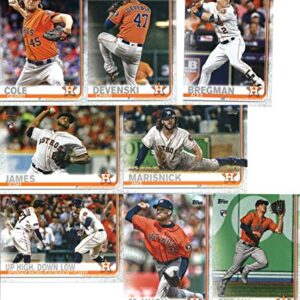 2019 Topps Complete (Series 1 & 2) Baseball Houston Astros Team Set of 29 Cards: Carlos Correa(#32), Yuli Gurriel(#55), Justin Verlander(#57), Kyle Tucker(#60), Hector Rondon(#91), Brad Peacock(#136), Minute Maid Park(#159), Charlie Morton(#169), Jose Alt