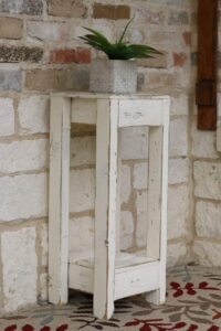 white accent table 10x10